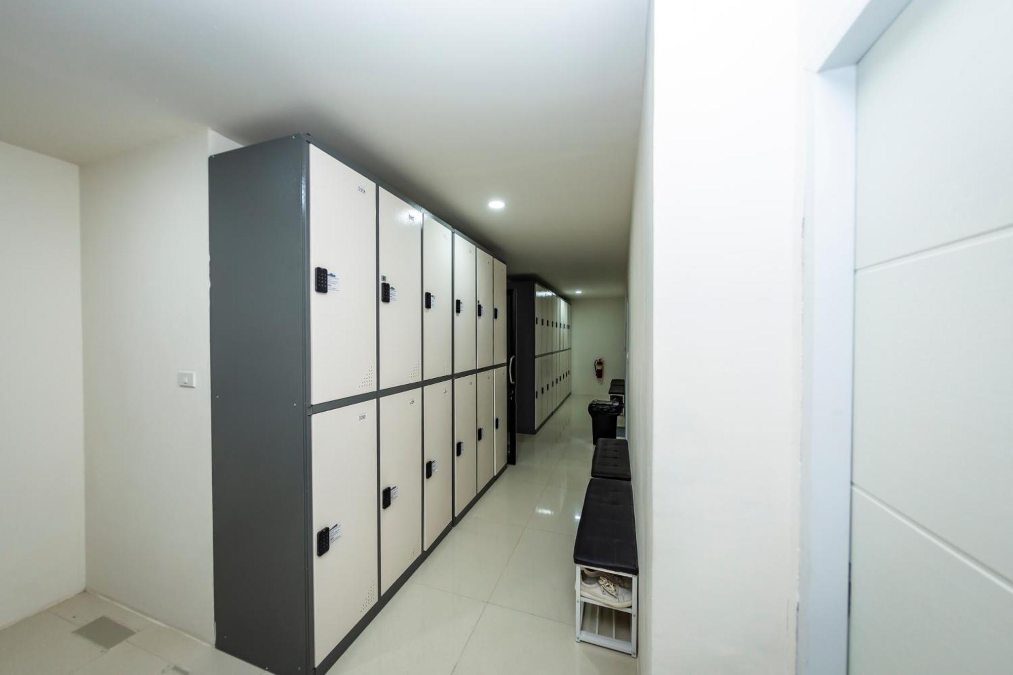 Kiwi Capsule Hotel بانكوك المظهر الخارجي الصورة