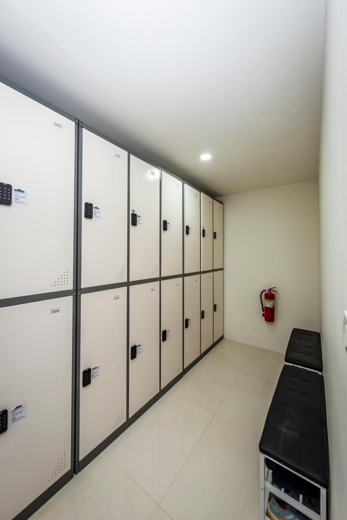 Kiwi Capsule Hotel بانكوك المظهر الخارجي الصورة